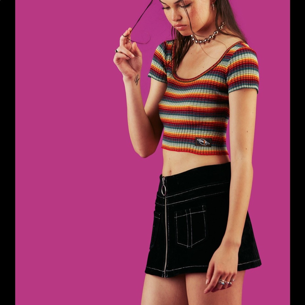 Unif lotsa leg skirt sold out size L